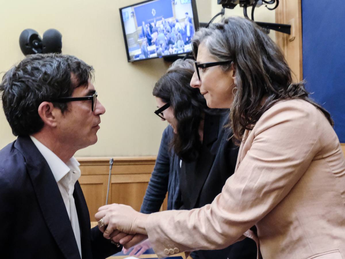 avs rafforza il legame con francesca albanese e pensa a una sua candidatura
