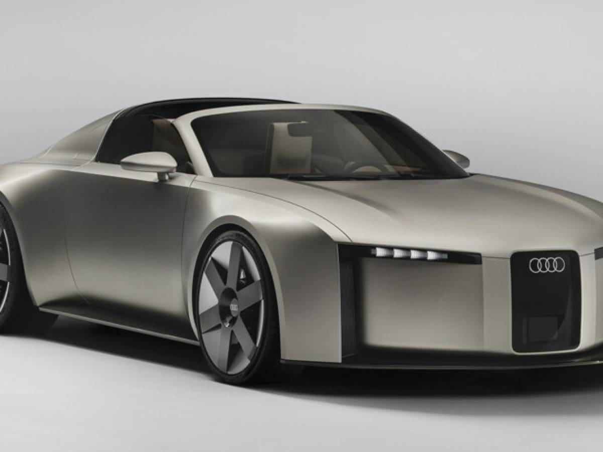 Audi svela a Milano la Concept C, auto del futuro ispirata al passato Audi svela a Milano la Concept C, auto del futuro ispirata al passato