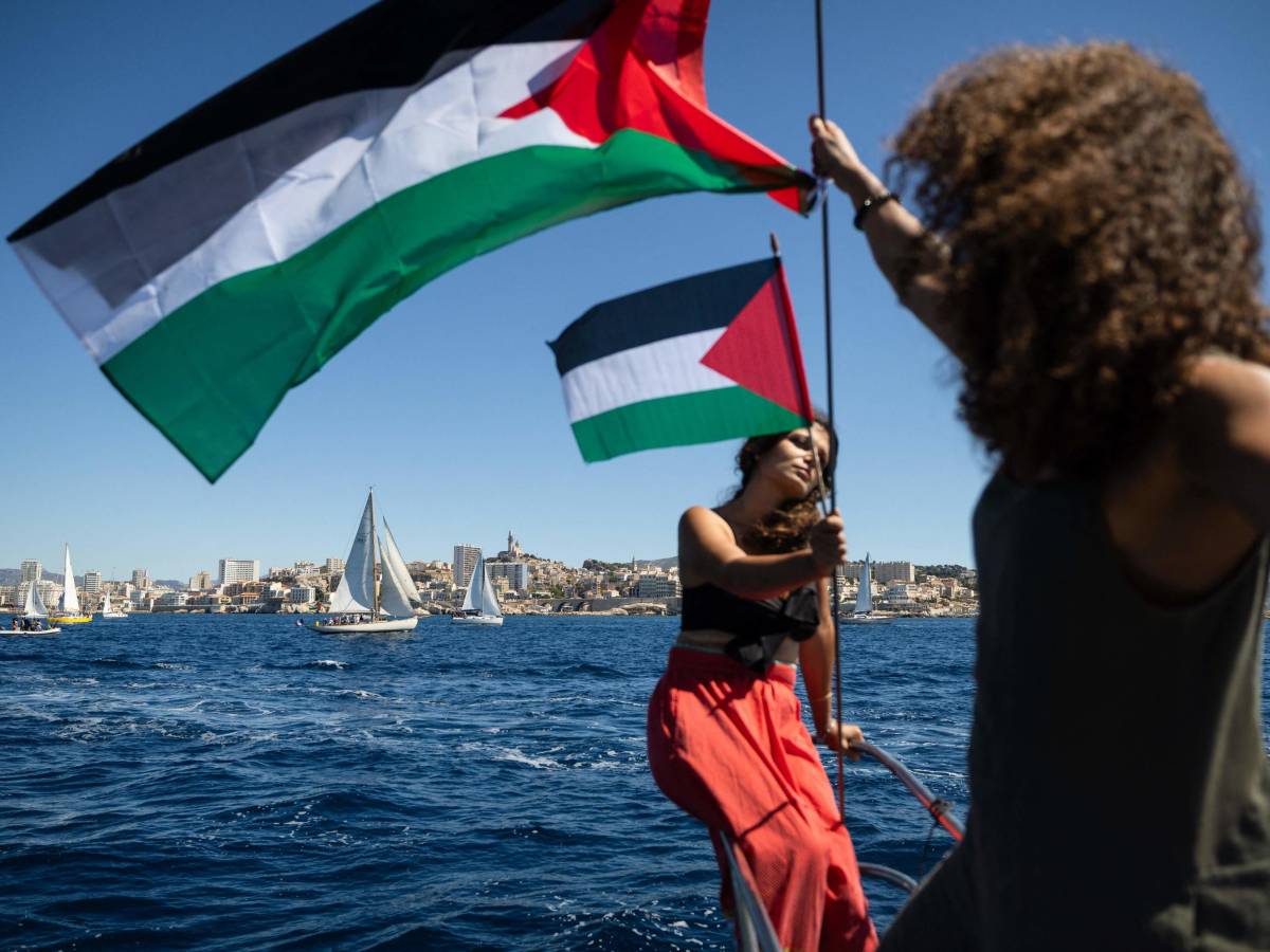 Non date la scorta alla Flotilla, a Gaza missione politica e Armani: quindi, oggi... Non date la scorta alla Flotilla, a Gaza missione politica e Armani: quindi, oggi...