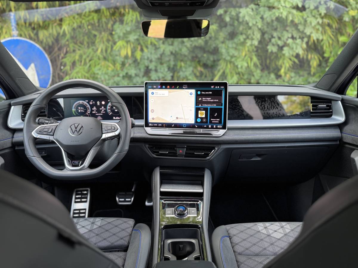 Volkswagen Tayron: guarda la gallery del nuovo SUV per famiglie, anche 7 posti 19