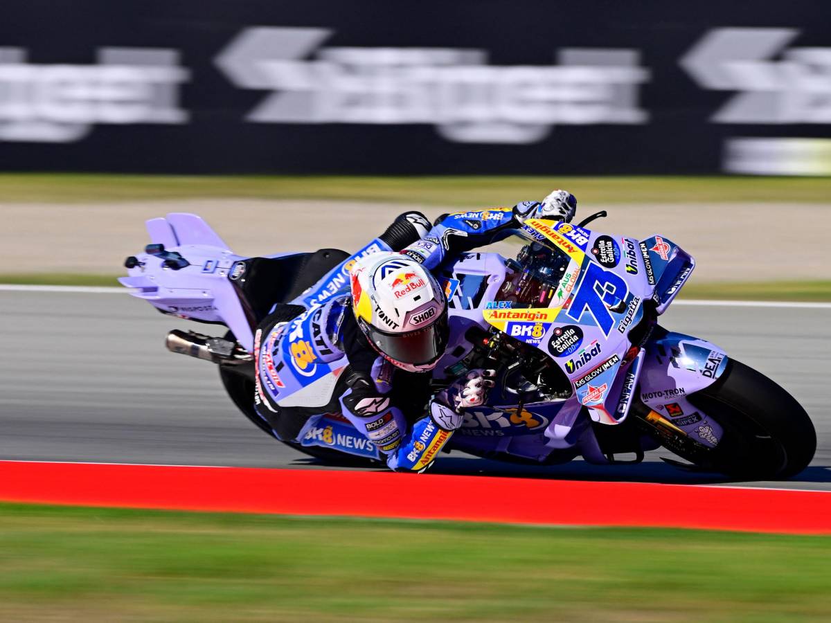 MotoGP, Alex Marquez conquista la pole al Montmelò. Disastro Bagnaia MotoGP, Alex Marquez conquista la pole al Montmelò. Disastro Bagnaia