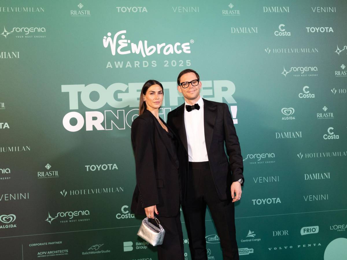 Melissa Satta incinta e pronta alle nozze? "Vuole sposare Carlo Beretta prima del parto"