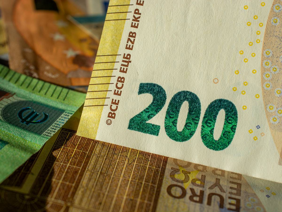 Nuova banconota da 200 euro, ecco come sarà Nuova banconota da 200 euro, ecco come sarà