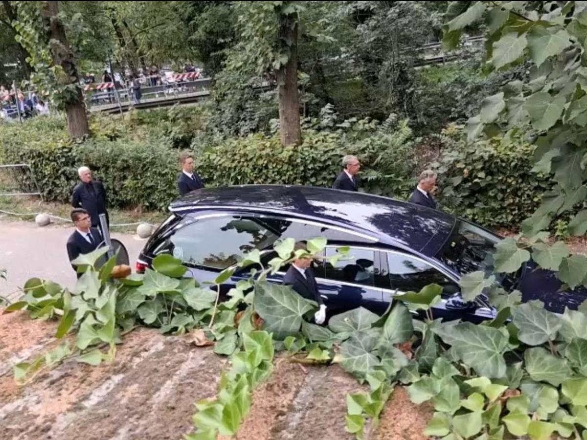 A Rivalta i funerali privati di Giorgio Armani A Rivalta i funerali privati di Giorgio Armani