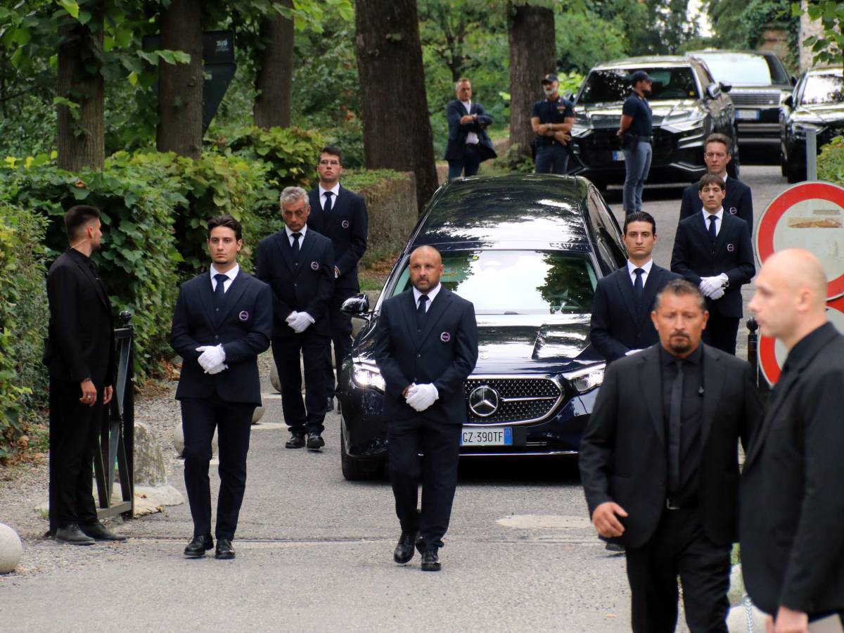 Armani, addio in nome della bellezza Armani, addio in nome della bellezza