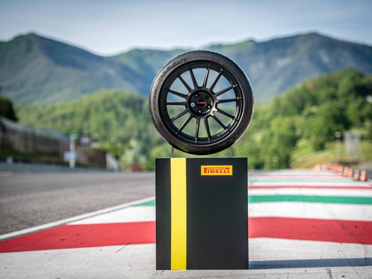 A Monza il futuro dei pneumatici stradali parla la lingua della F1 A Monza il futuro dei pneumatici stradali parla la lingua della F1