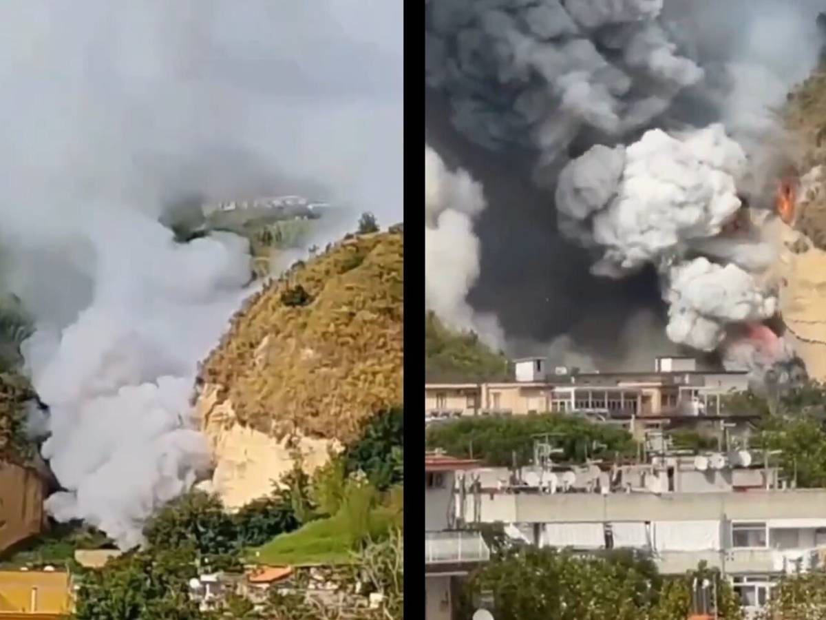 Napoli, esplosione in una fabbrica di fuochi d Napoli, esplosione in una fabbrica di fuochi d