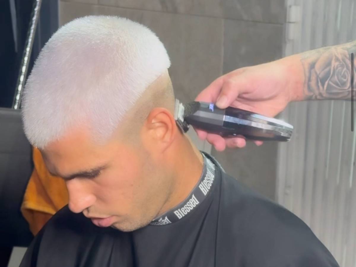 Alcaraz diventa biondo platino: il motivo del cambio di look dopo la vittoria contro Sinner