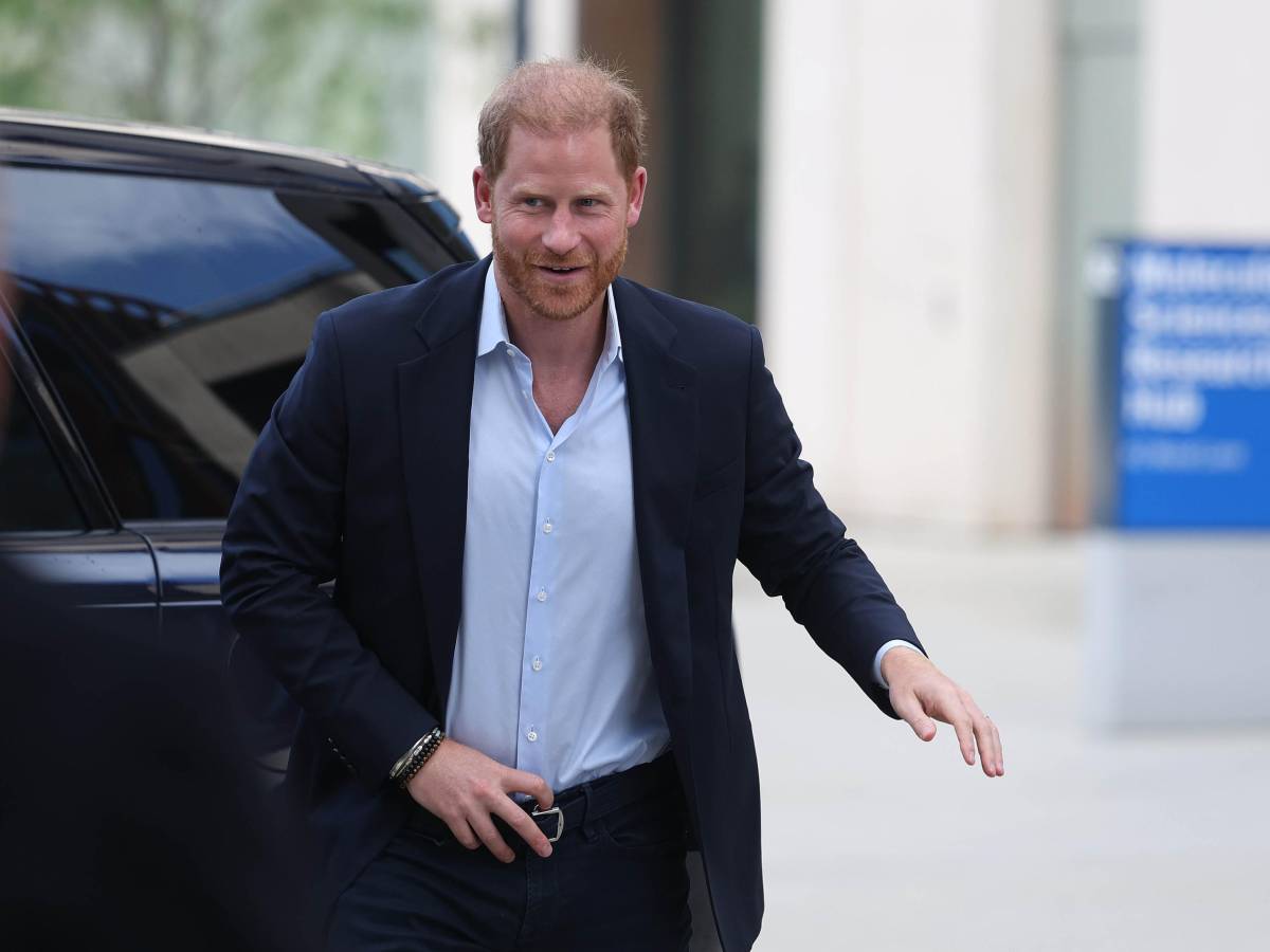il principe harry incontra re carlo iii a londra