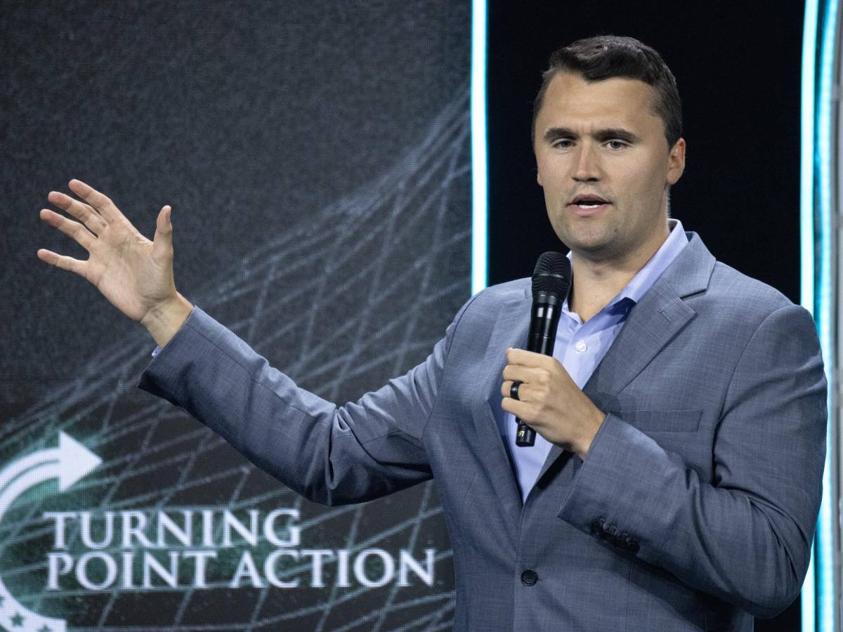 Charlie Kirk, il maestro del dibattito che aveva portato i giovani a Trump Charlie Kirk, il maestro del dibattito che aveva portato i giovani a Trump
