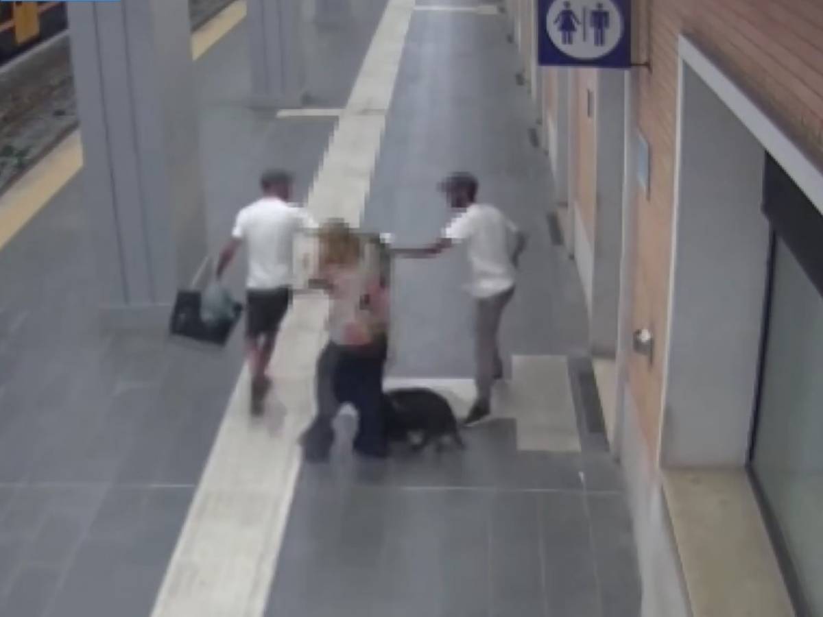 choc a foggia turista rapinata due volte in pochi minuti allarme alla stazione