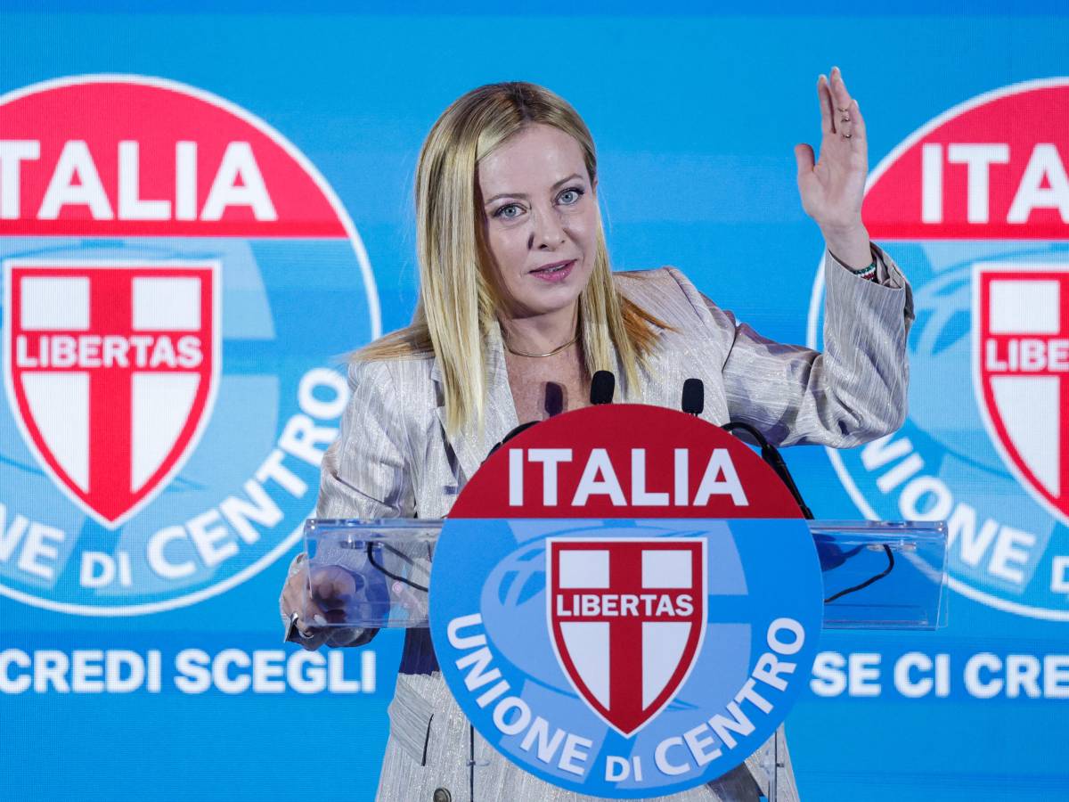 Meloni a gamba tesa: "Noi accusati di odio da chi festeggia l