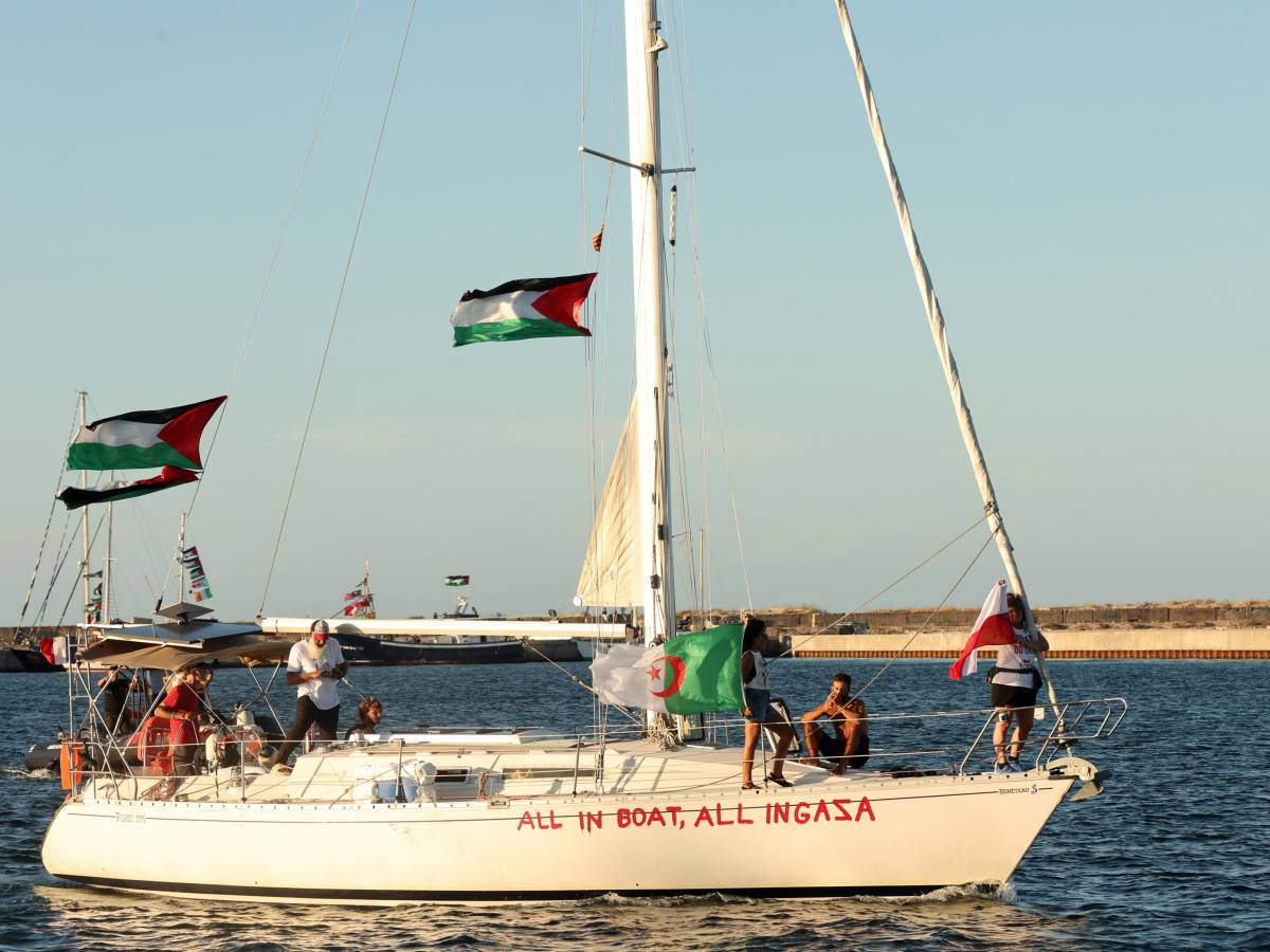 Festa militante per Schlein tra saluti alla Flotilla e altolà a Conte