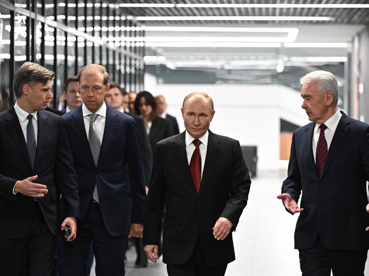 Mosca: "La Nato di fatto è in guerra contro di noi". Trump: "Putin Zelensky odio insormontabile"