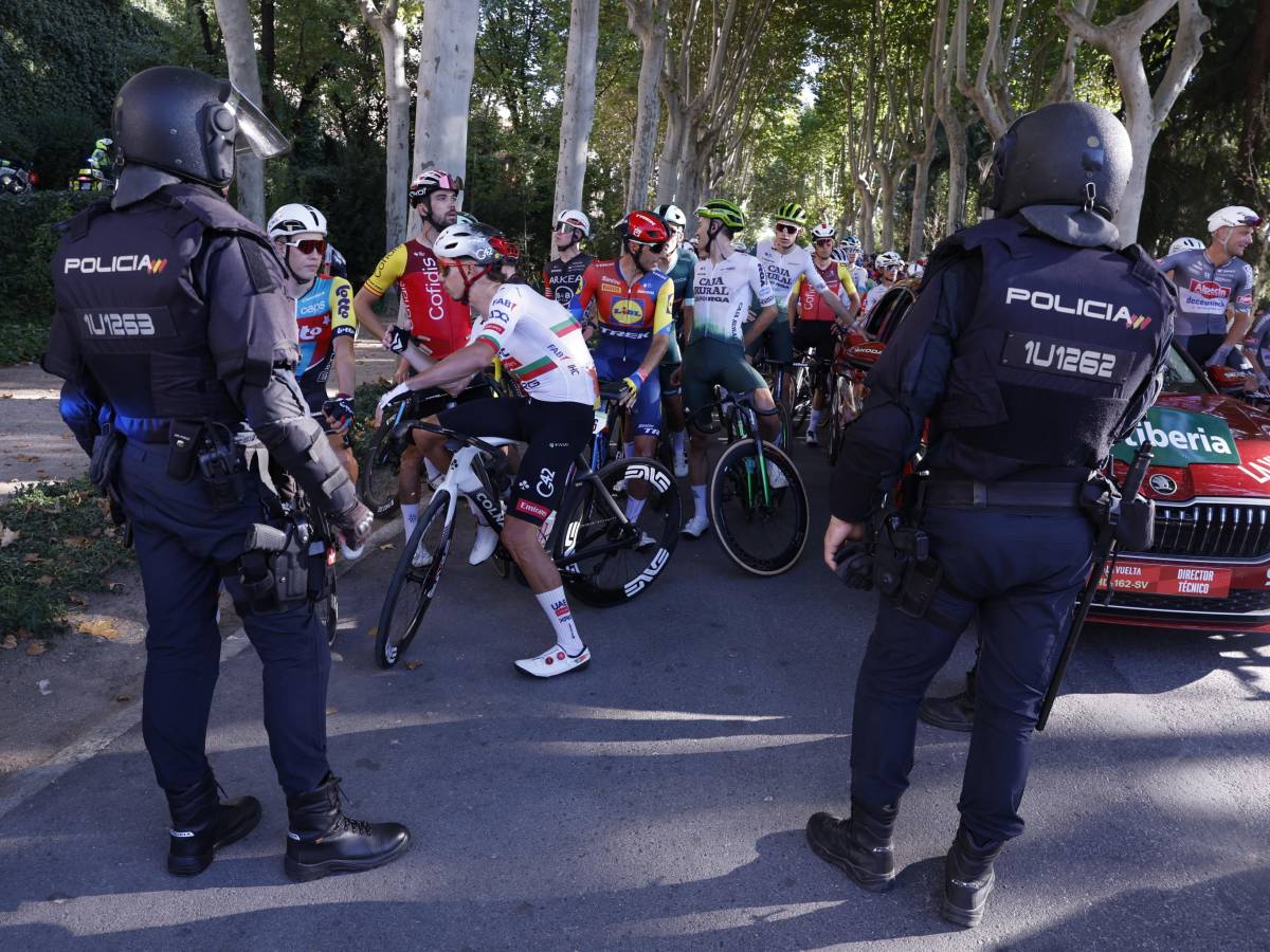 Vuelta, pioggia di polemiche sulle proteste pro Pal. Il direttore Guillén :“Giornata inaccettabile”