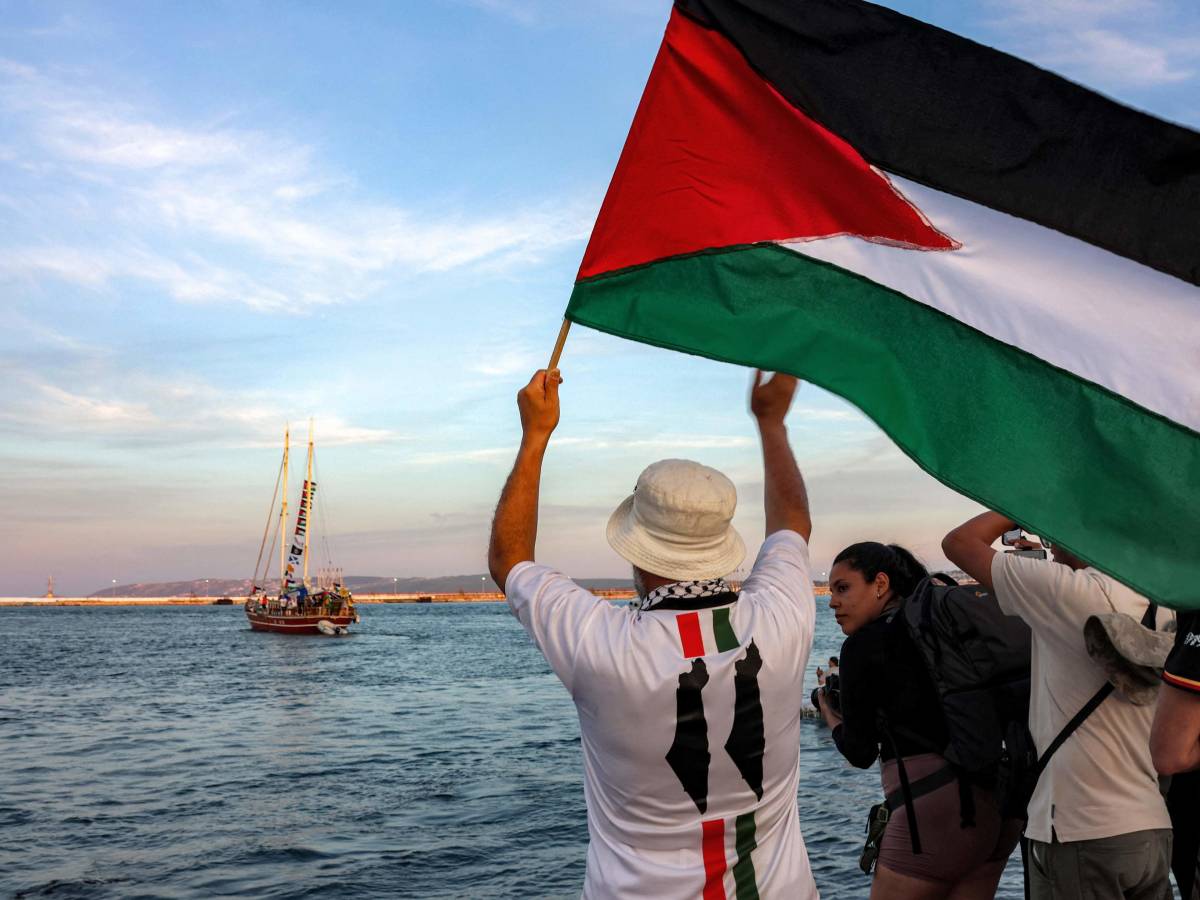 Poco carburante e "abbandono nave": cosa succede alla flotilla ferma in rada Poco carburante e "abbandono nave": cosa succede alla flotilla ferma in rada