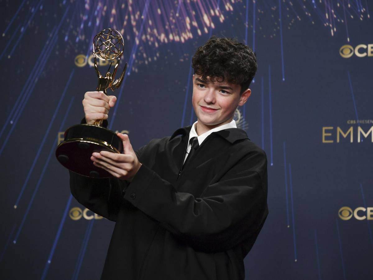 Trionfo agli Emmy a 15 anni: chi è Owen Cooper, protagonista di "Adolescence" Trionfo agli Emmy a 15 anni: chi è Owen Cooper, protagonista di "Adolescence"