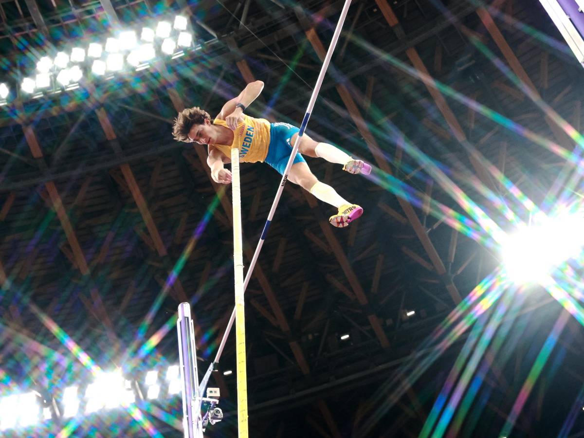 Duplantis, ancora lui: nuovo record del mondo e medaglia d