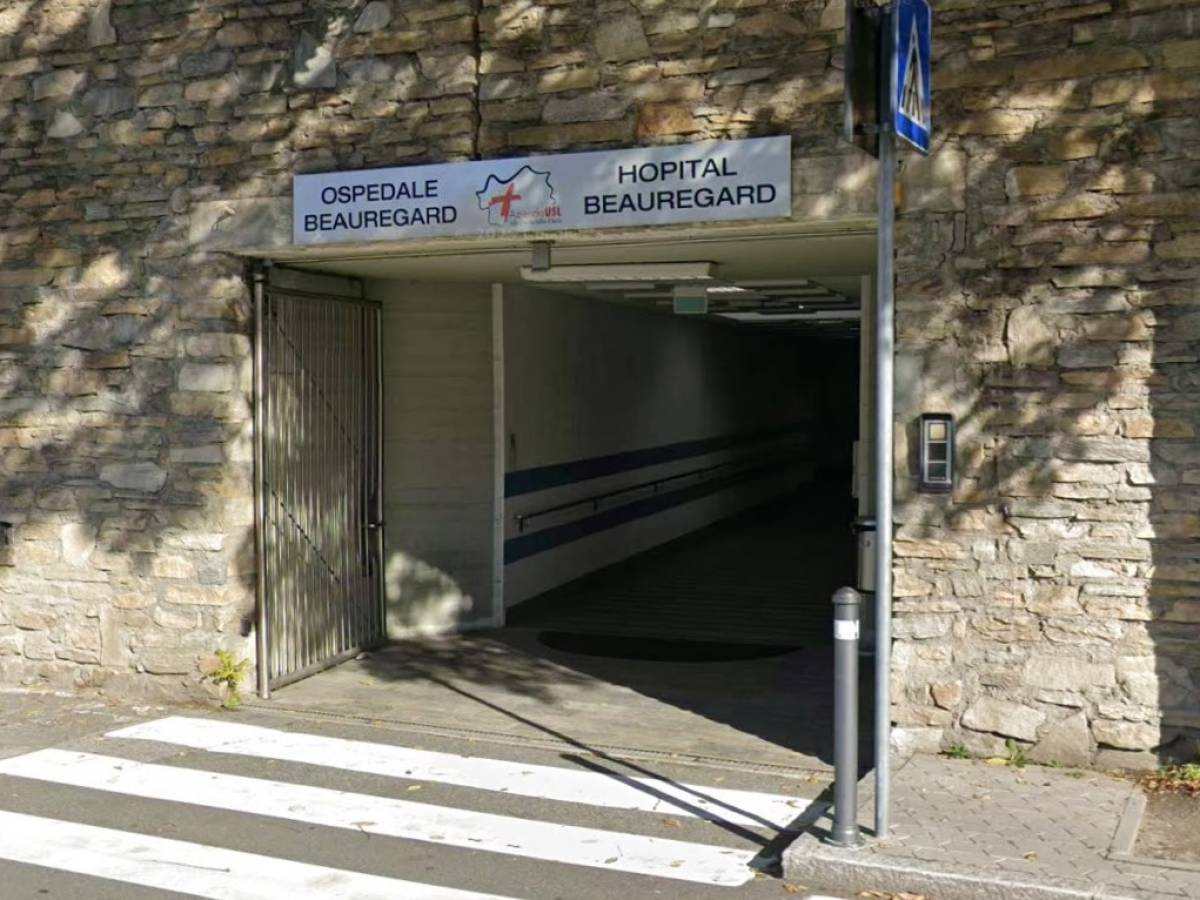 Aosta, bimbo di tre mesi travolto da un trattore: è gravissimo Aosta, bimbo di tre mesi travolto da un trattore: è gravissimo