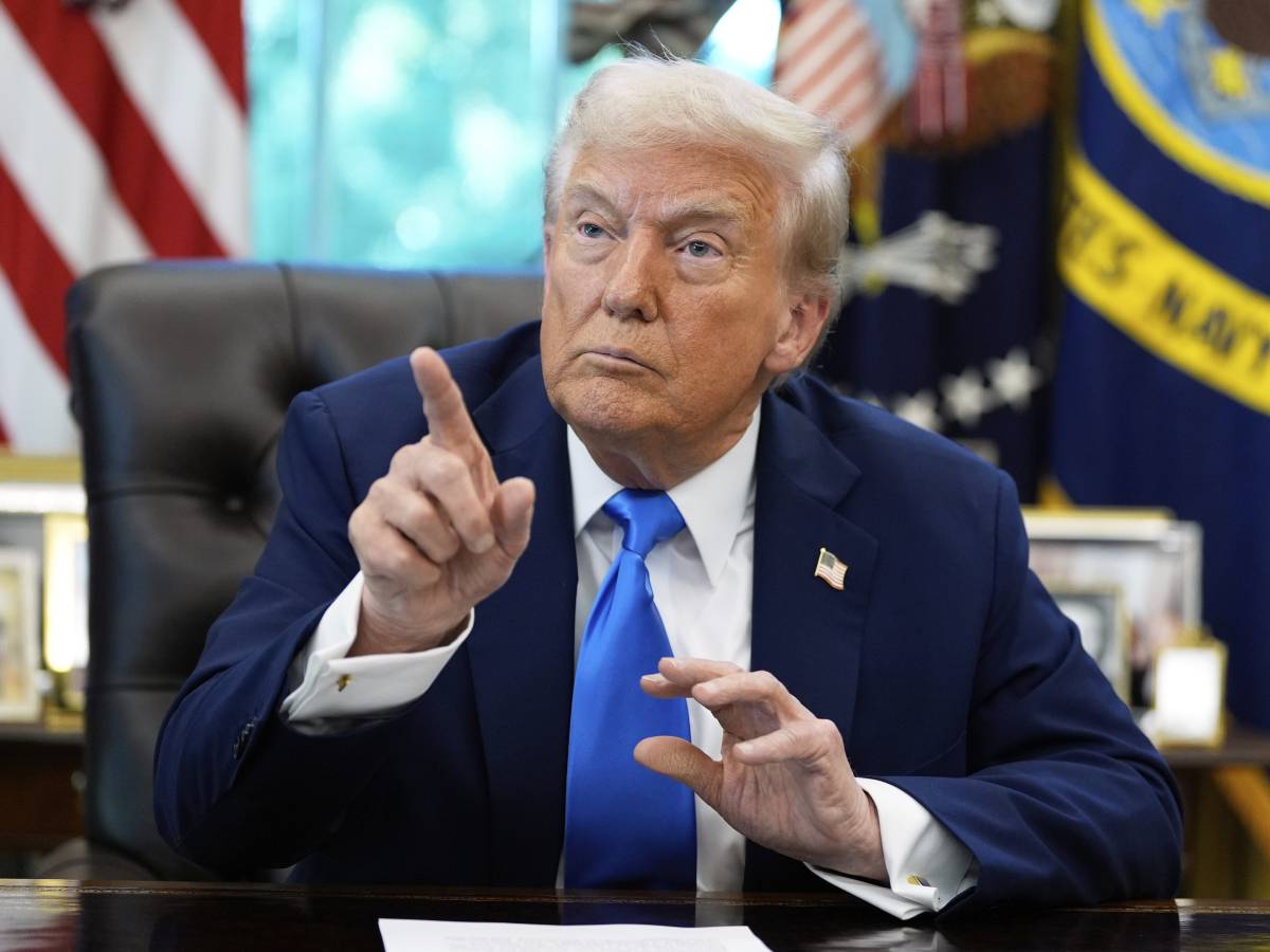 Trump silura il procuratore: "Non si è dimesso, l Trump silura il procuratore: "Non si è dimesso, l