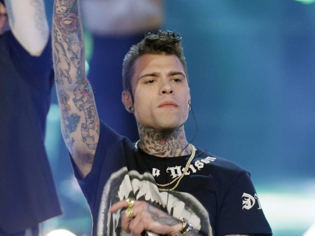 fedez le parole su chiara ferragni durante il live al forum non rinnego il nostro legame certi nodi non si sciolgono