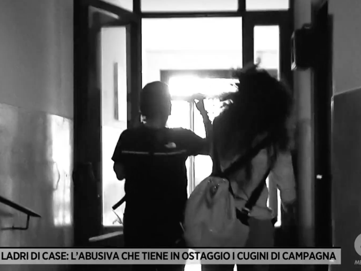 vaf devo andare a lavorare e l abusiva massacra l inviata di mediaset cosa 232 successo