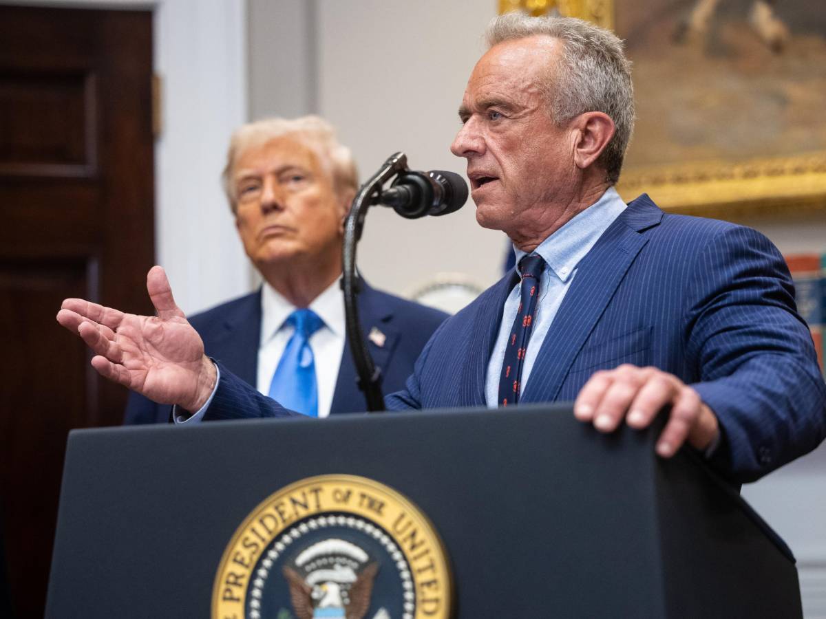 Autismo, annuncio choc di Trump. "È causato dal paracetamolo"