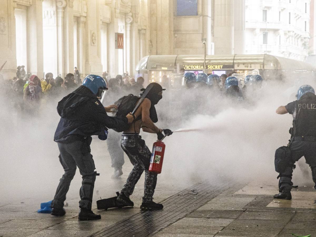 Milano, tra gli arrestati per le violenze in stazione anche esponenti del centro sociale regolarizzato