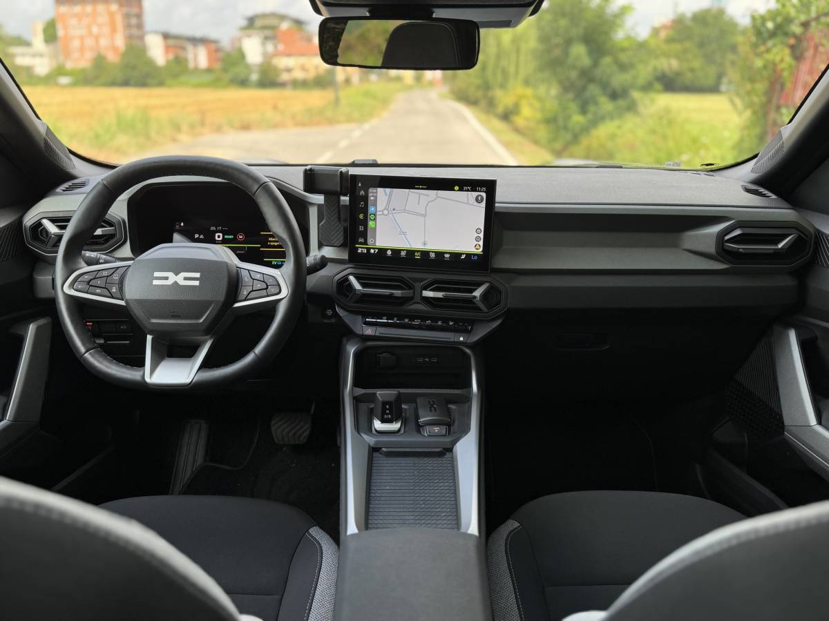 Dacia Bigster Hybrid: guarda la gallery del nuovo SUV ibrido full 13