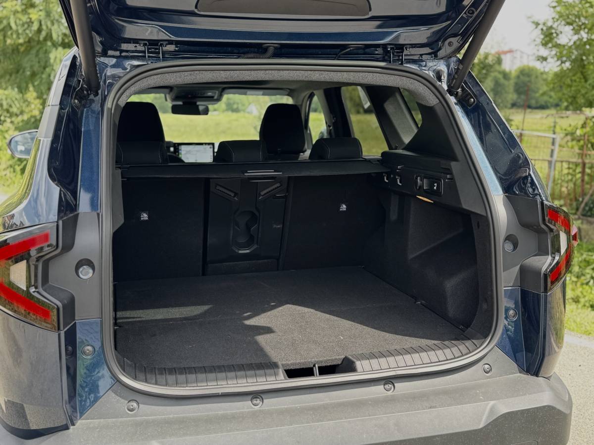 Dacia Bigster Hybrid: guarda la gallery del nuovo SUV ibrido full 10