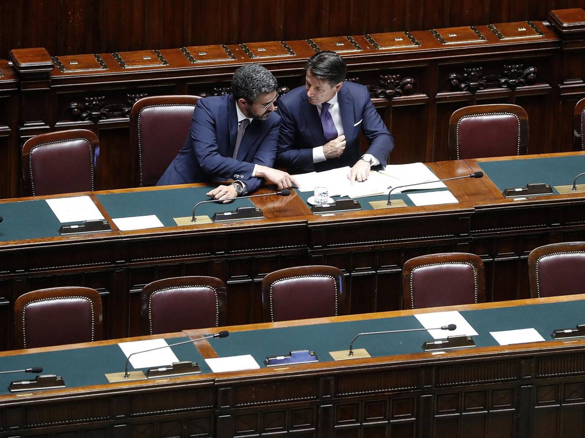 covid fraccaro salva conte sulle mascherine farlocche sapevo ma non gli dissi nulla