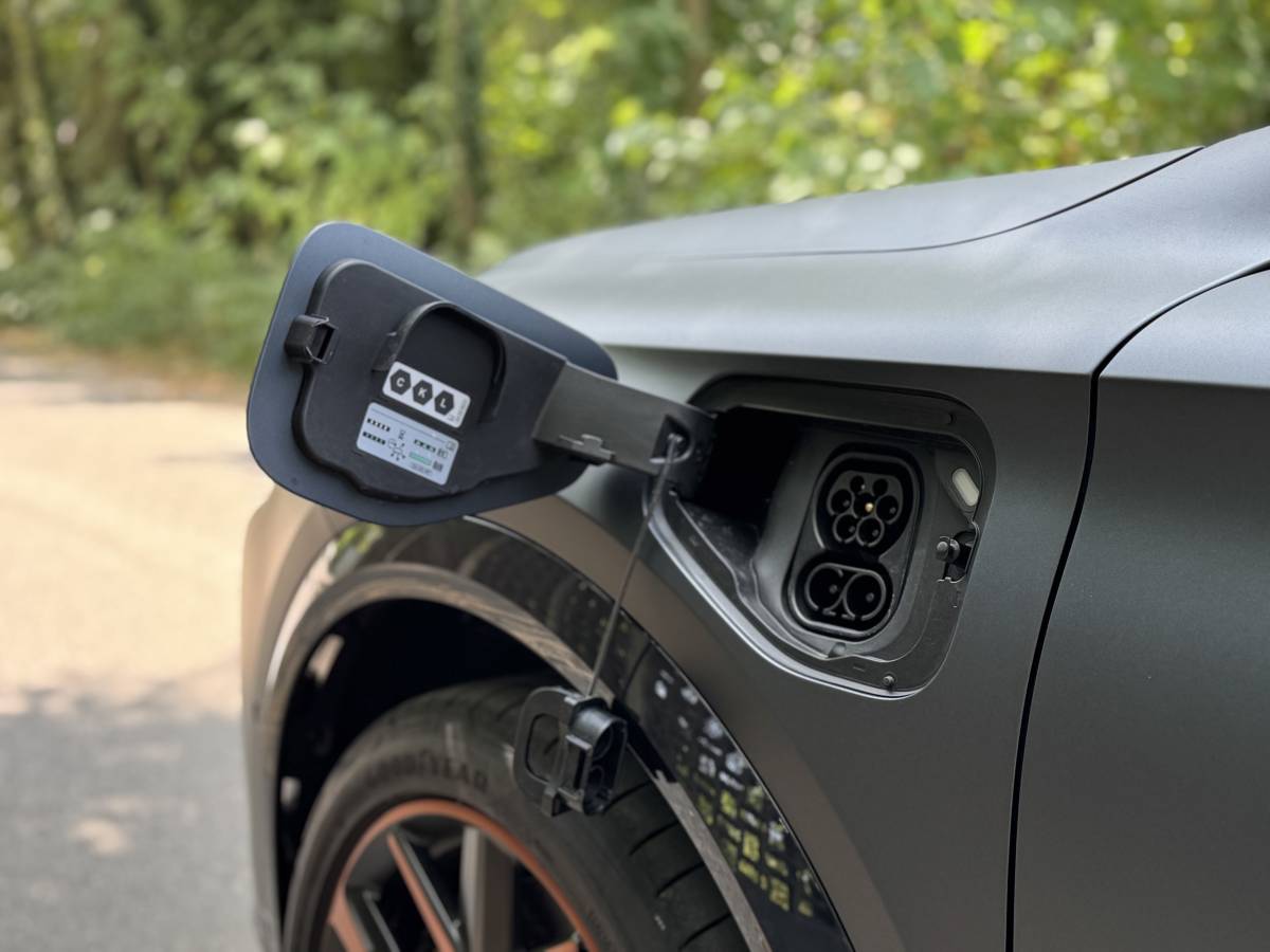 Cupra Formentor e-Hybrid: guarda la gallery del crossover ibrido da 272 CV 6