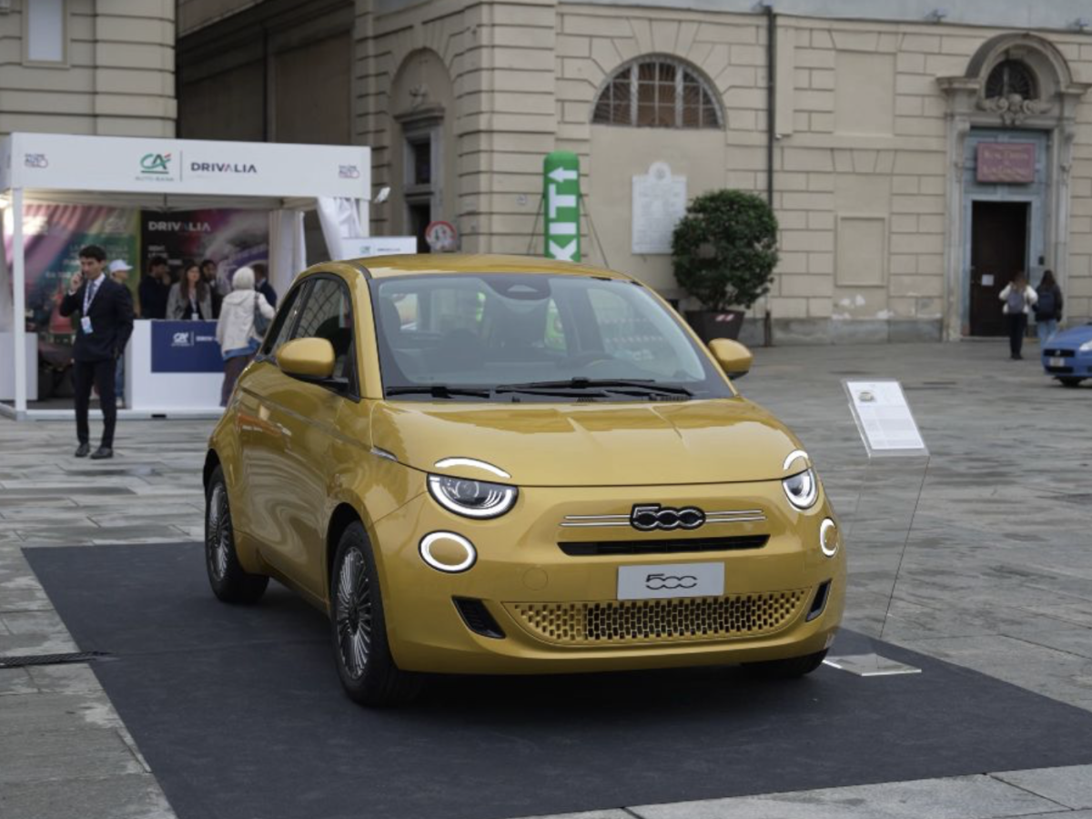La nuova Fiat 500 Hybrid: elegante, tecnologica e tutta italiana