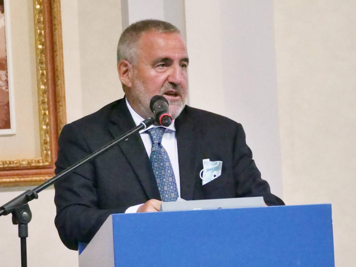 lasci la carica di presidente del casin242 bufera sull ex pm