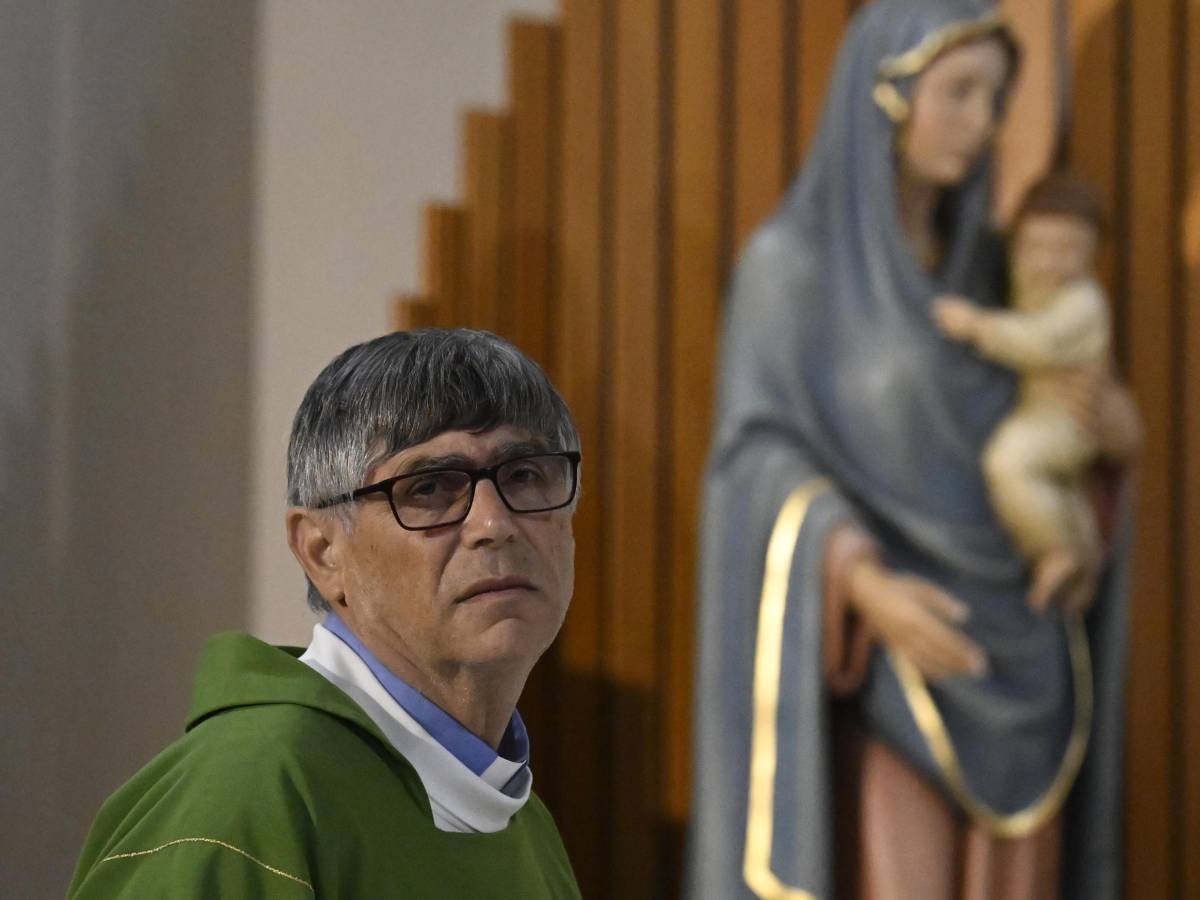 La parentela con un boss e i precedenti: chi è il 75enne del proiettile a don Patriciello
