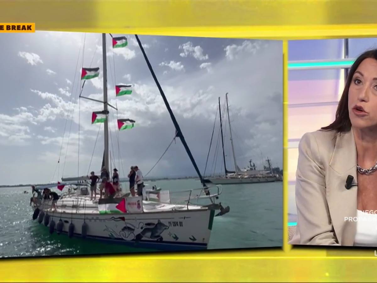 volano gli stracci tra m5s e pd maiorino non sono parte della flotilla