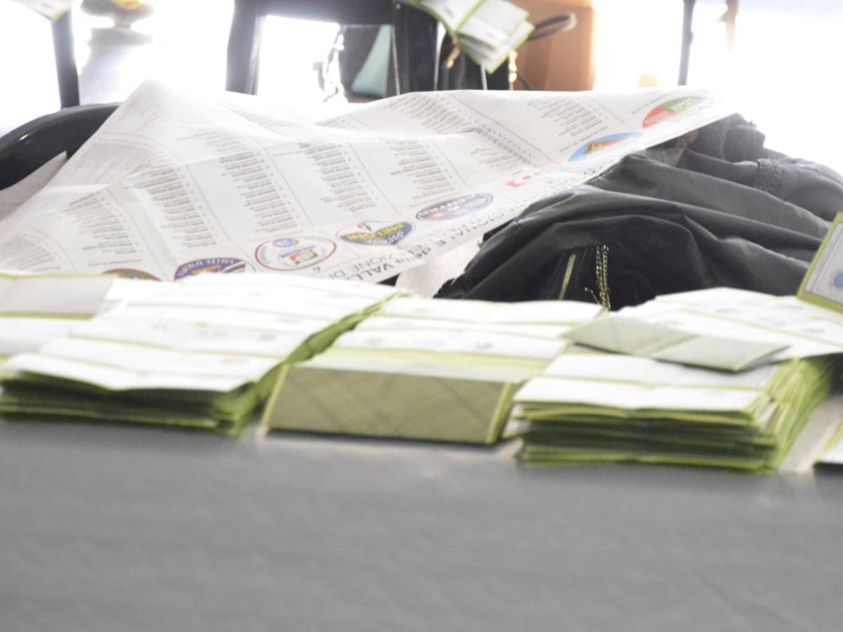 comunali ad aosta si va al ballottaggio tra autonomisti pd e centrodestra