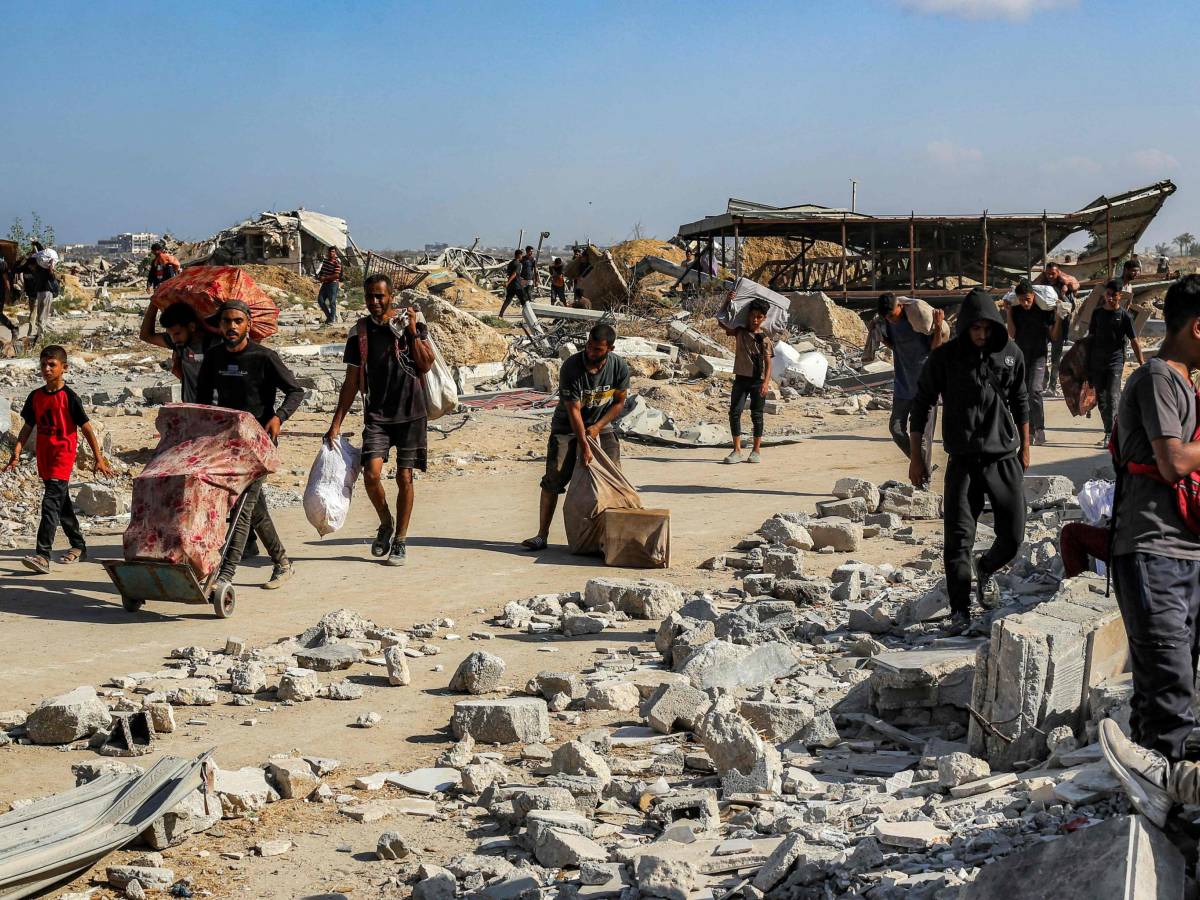 Gaza, Hamas prende tempo per studiare il piano. Trump: "Se rifiuta sperimenterà  l