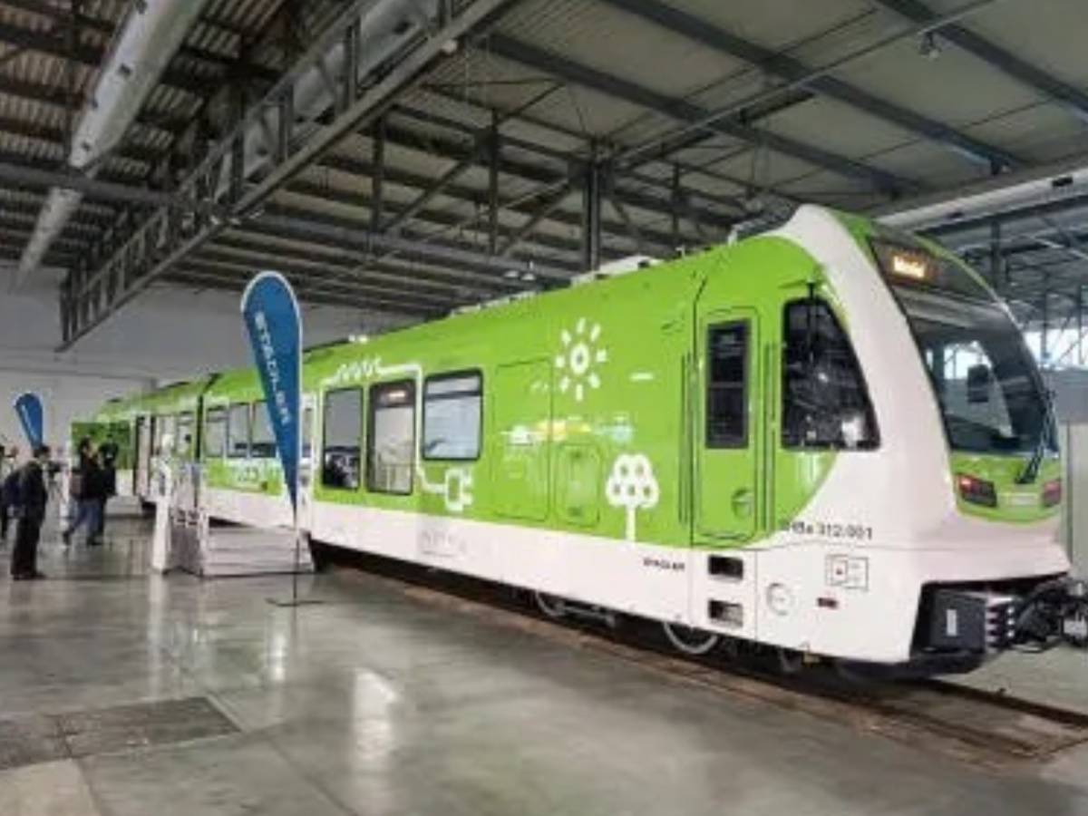 expoferroviaria 2025 debutta il primo treno a batteria d8217italia la sfida green parte da matera