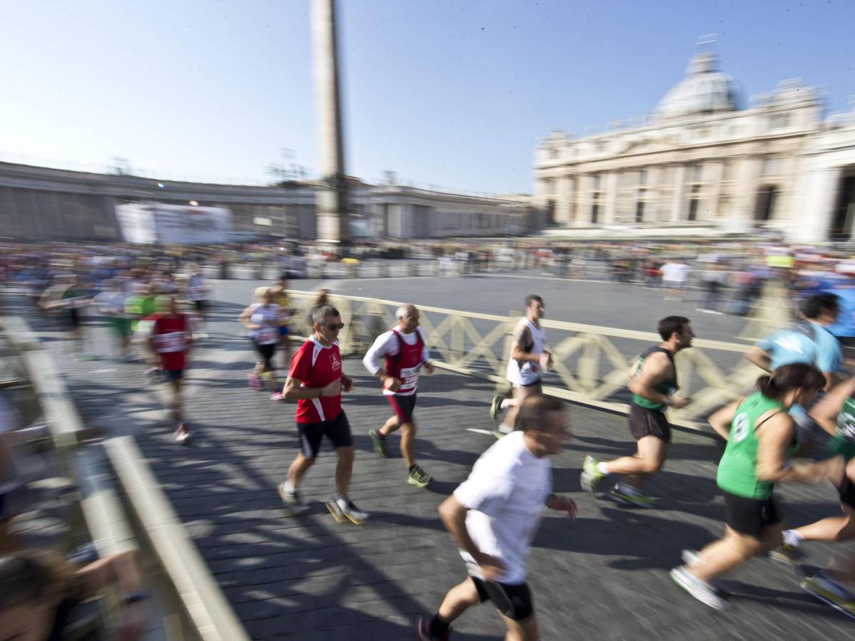 Torna la Corsa dei Santi con il Giro Quattro Basiliche e la Staffetta della Pace