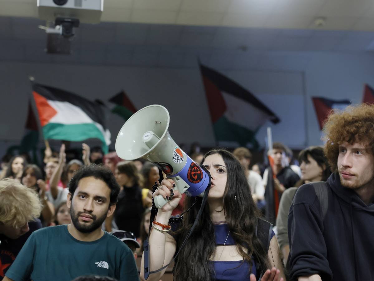 La Sapienza, occupata anche Giurisprudenza. Il prof: "Svariati reati, cambiate facoltà"