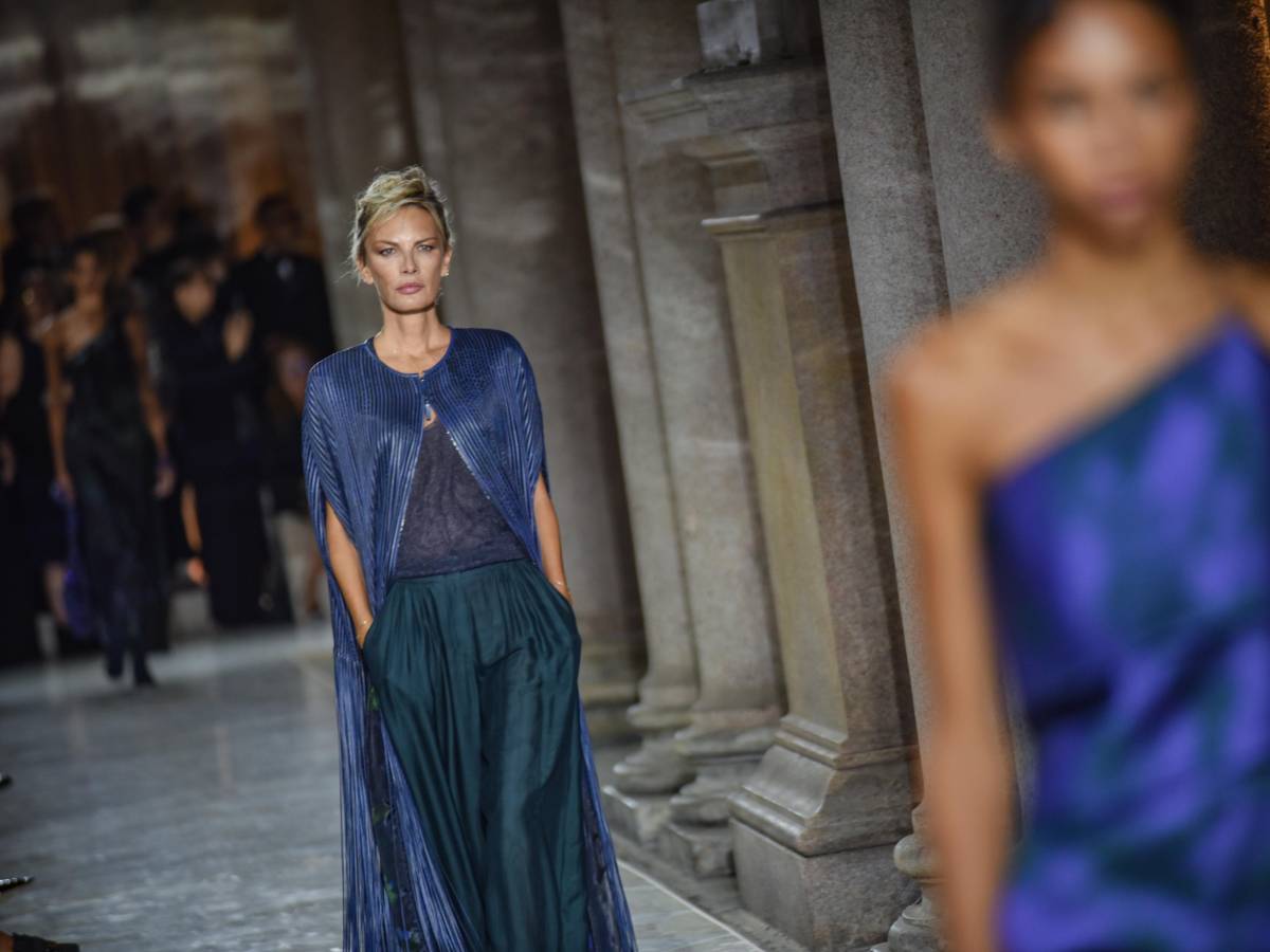 blu eterno quel colore eredit224 di giorgio armani perfetto per le over 50