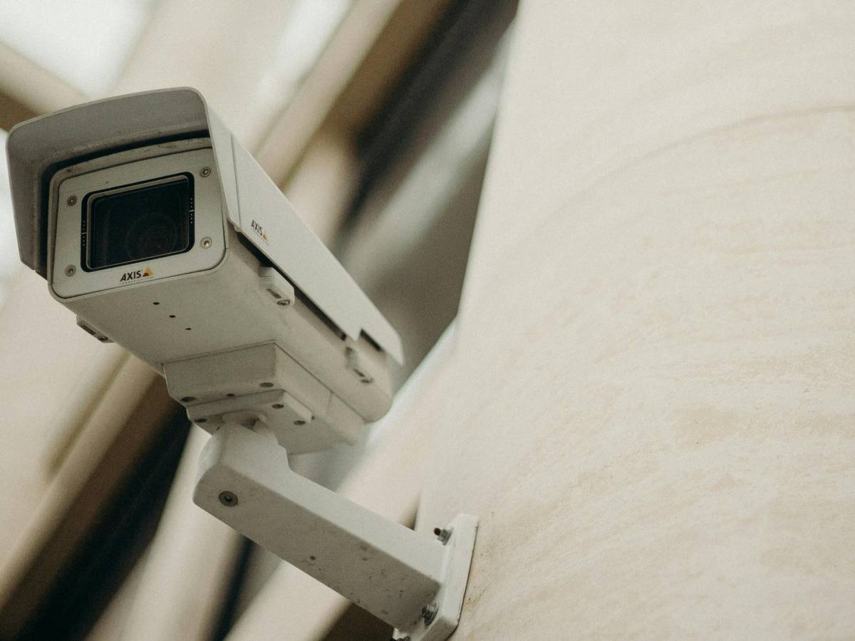 Telecamere private in condominio: l’assemblea non può ordinarne la rimozione