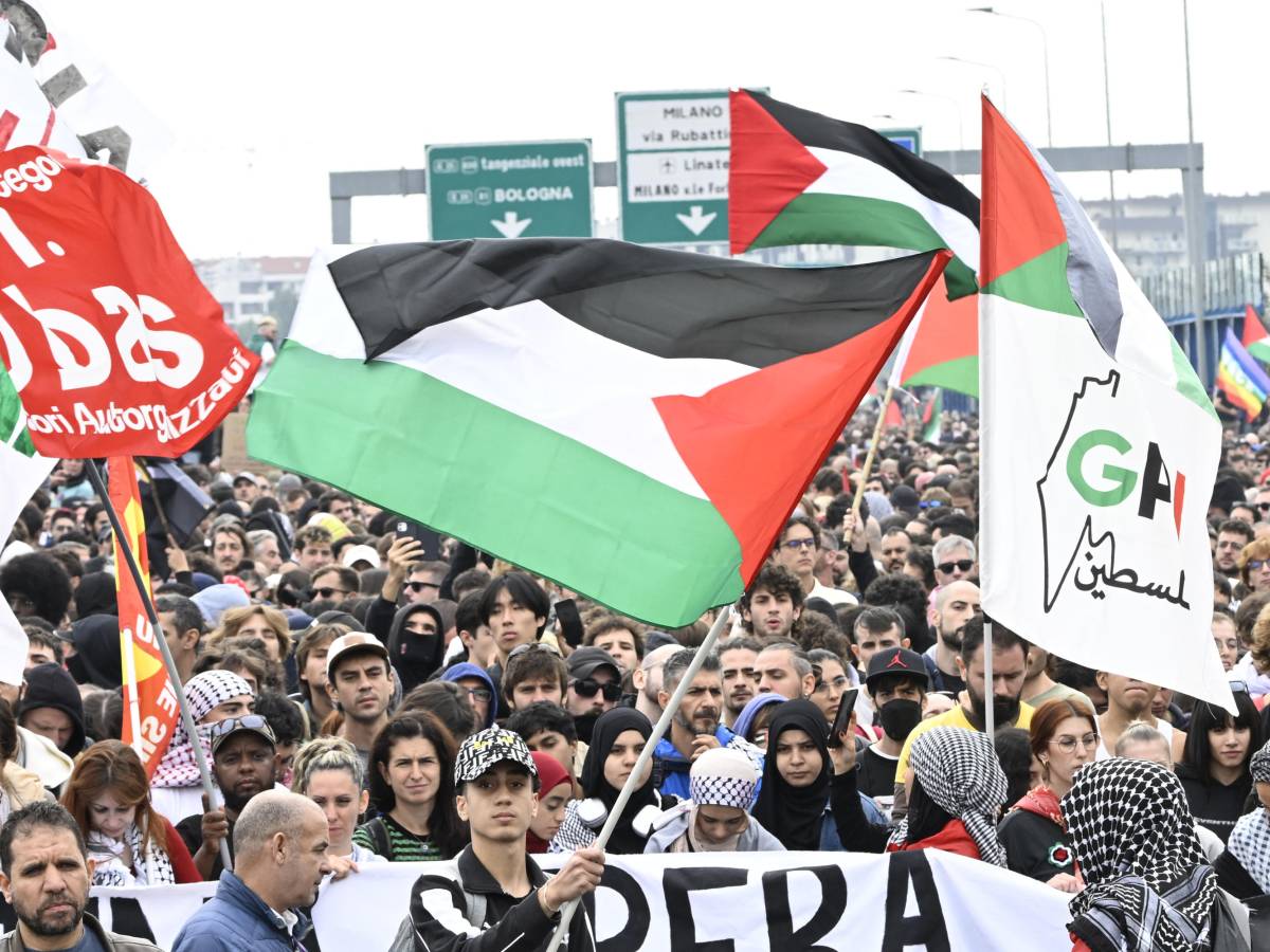 gli studenti che hanno scioperato assenza ingiustificata e scoppia la polemica sulla dirigente