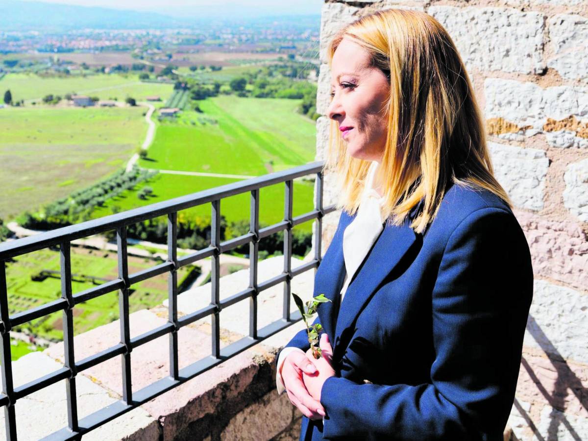"La pace va costruita e non invocata"