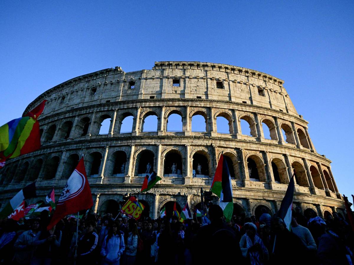 La fake di Repubblica: "Un milione in piazza". Ma è una foto del 2014