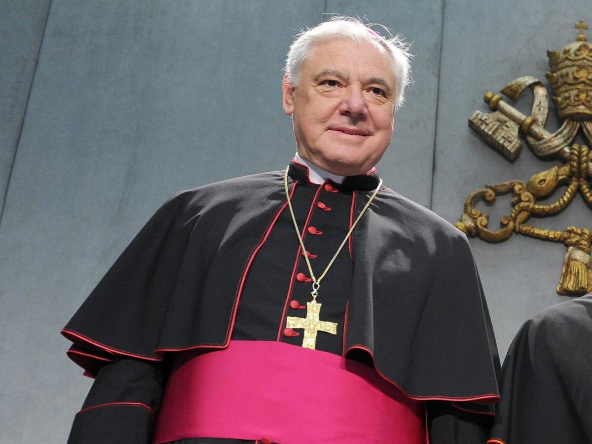 il papa non 232 una star no al giubileo lgbtq
