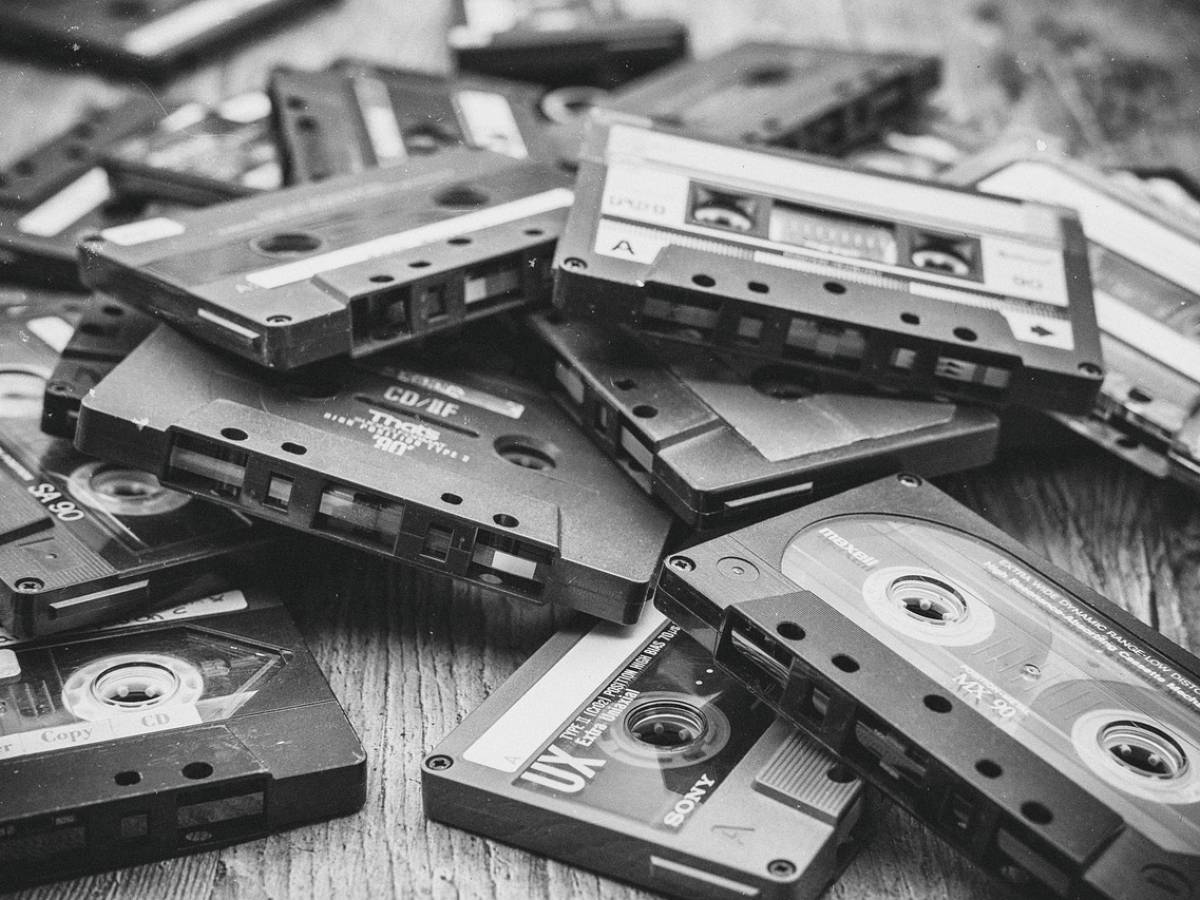 Cassette audio, il grande ritorno: ecco il super nastro capace di memorizzare un gran numero di dati Cassette audio, il grande ritorno: ecco il super nastro capace di memorizzare un gran numero di dati