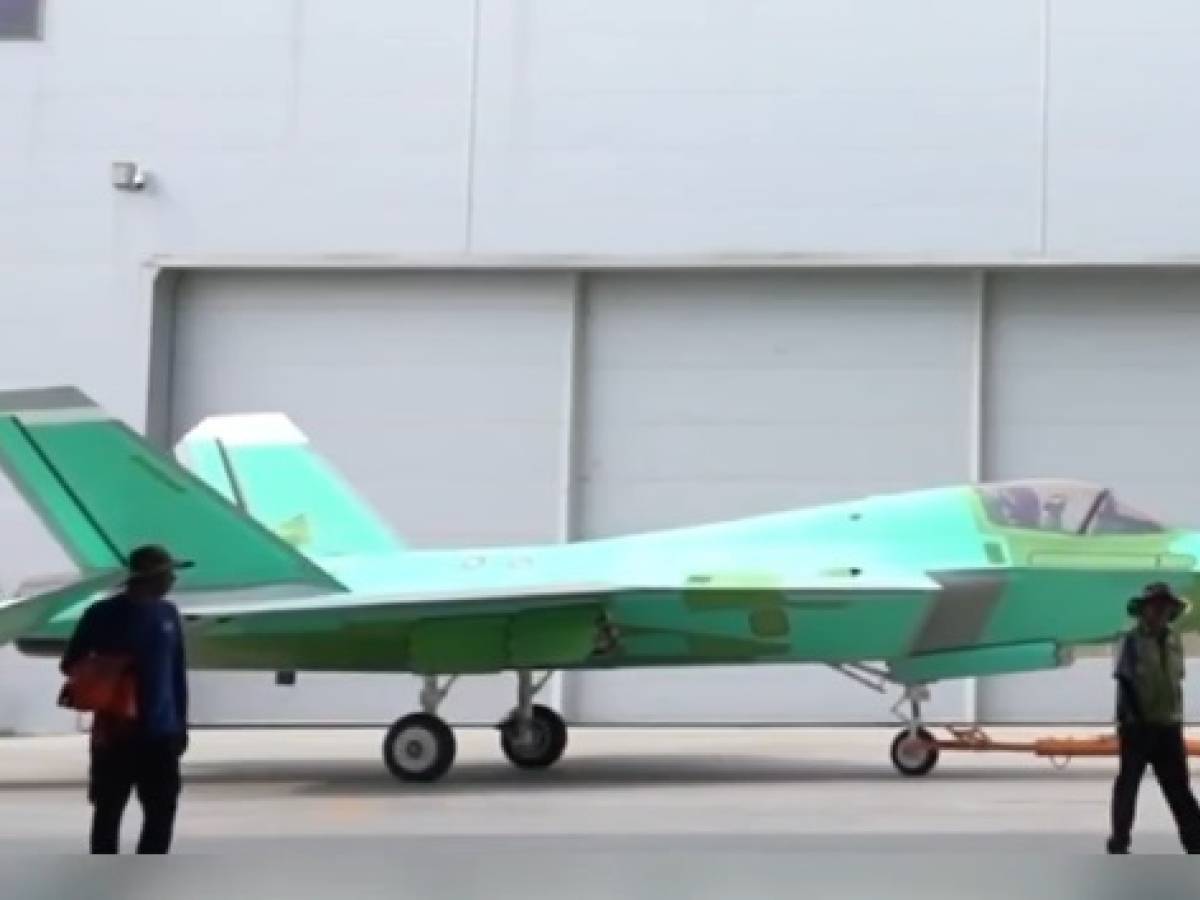 Invisibili e letali: cosa sappiamo dei caccia stealth della Cina Invisibili e letali: cosa sappiamo dei caccia stealth della Cina
