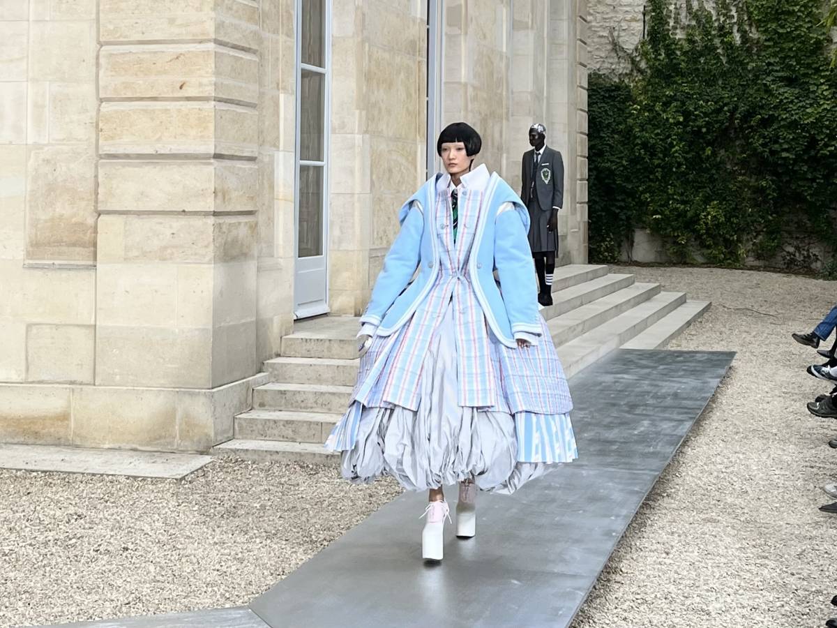 Parigi chiude con i grembiuli di Miu Miu, i marziani di Thom Browne e le ragazze innamorate di Zimmermann